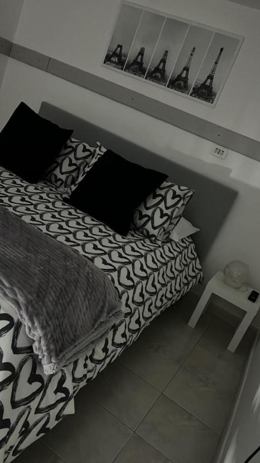 Вилла Casa Vacanza Azzurra Неаполь Экстерьер фото