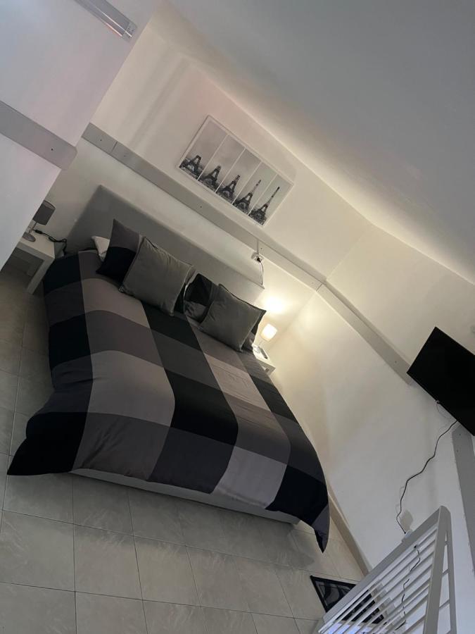 Вилла Casa Vacanza Azzurra Неаполь Экстерьер фото